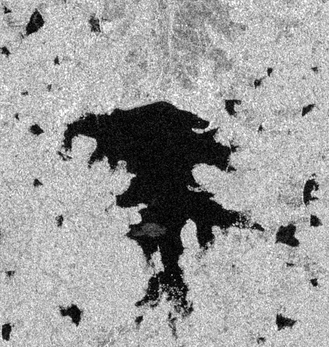 Sentinel-1 radar image of Hurulu Wewa on 2 December 2025, with the water showing dark